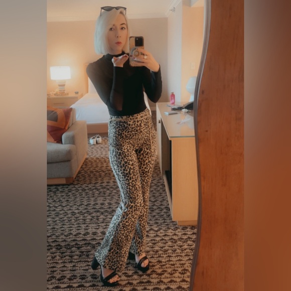 Meet your Posher, Nora - Picture 1 of 4